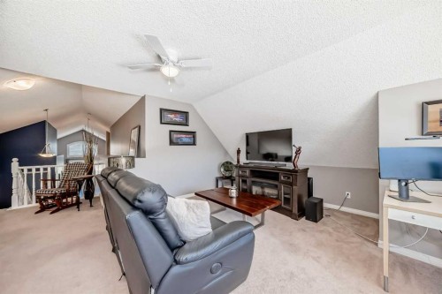 255 Copperfield Manor Se, Calgary, AB - Indoor