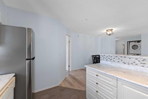 2219-2600 66 Ne, Calgary, AB - Indoor