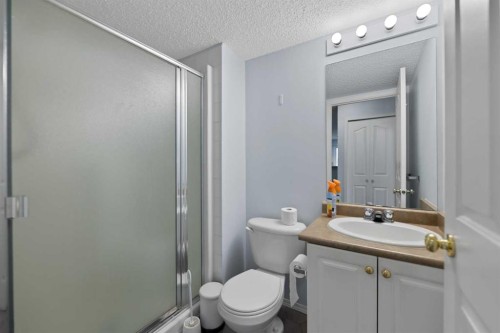2219-2600 66 Ne, Calgary, AB - Indoor Photo Showing Bathroom