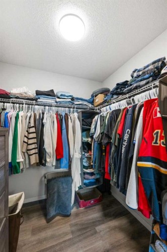 2213-33 Carringham Gate Nw, Calgary, AB - Indoor With Storage