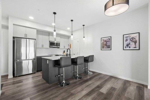 2213-33 Carringham Gate Nw, Calgary, AB - Indoor Photo Showing Kitchen With Upgraded Kitchen