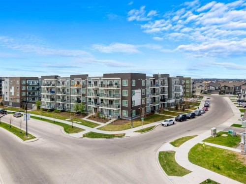 2213-33 Carringham Gate Nw, Calgary, AB - Outdoor With View