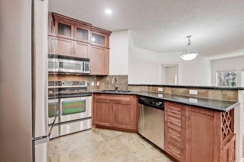 120-20 Discovery Ridge Close Sw, Calgary, AB - Indoor Photo Showing Kitchen