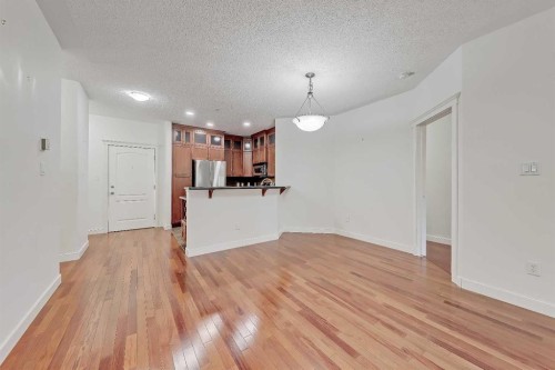 120-20 Discovery Ridge Close Sw, Calgary, AB - Indoor Photo Showing Other Room