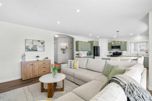 42 Gleneagles Terrace, Cochrane, AB - Indoor Photo Showing Living Room