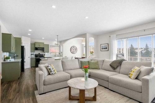 42 Gleneagles Terrace, Cochrane, AB - Indoor Photo Showing Living Room