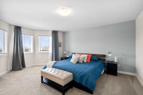 42 Gleneagles Terrace, Cochrane, AB - Indoor Photo Showing Bedroom