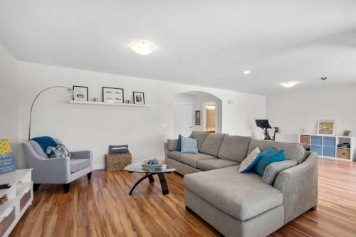 42 Gleneagles Terrace, Cochrane, AB - Indoor Photo Showing Living Room