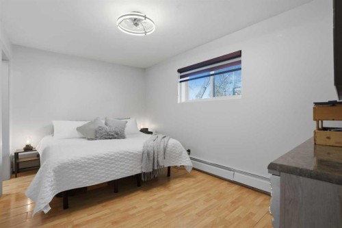 1-1821 17A Street Sw, Calgary, AB - Indoor Photo Showing Bedroom