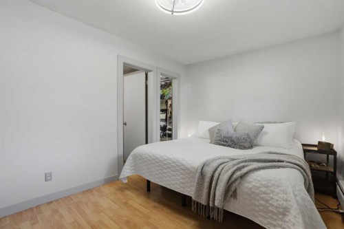 1-1821 17A Street Sw, Calgary, AB - Indoor Photo Showing Bedroom