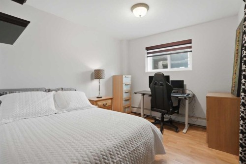1-1821 17A Street Sw, Calgary, AB - Indoor Photo Showing Bedroom