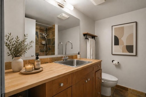 1-1821 17A Street Sw, Calgary, AB - Indoor Photo Showing Bathroom