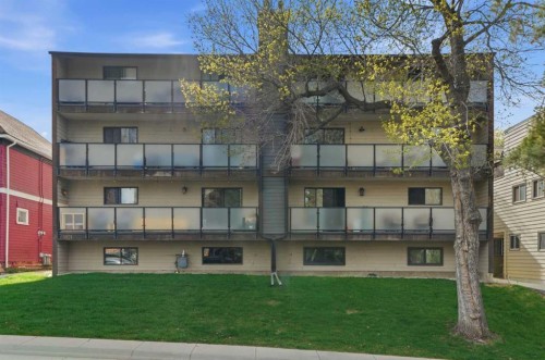 1-1821 17A Street Sw, Calgary, AB - Outdoor
