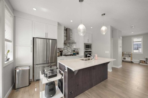 309 Wentworth Row Sw, Calgary, AB - Indoor Photo Showing Kitchen With Stainless Steel Kitchen With Upgraded Kitchen