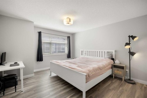 309 Wentworth Row Sw, Calgary, AB - Indoor Photo Showing Bedroom
