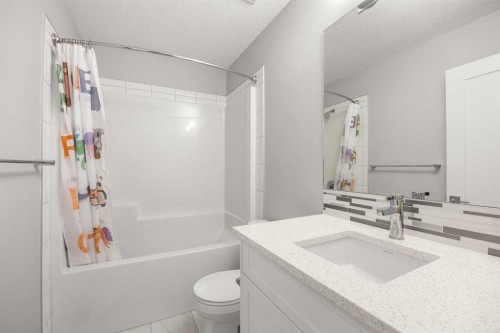 309 Wentworth Row Sw, Calgary, AB - Indoor Photo Showing Bathroom