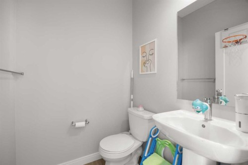 309 Wentworth Row Sw, Calgary, AB - Indoor Photo Showing Bathroom