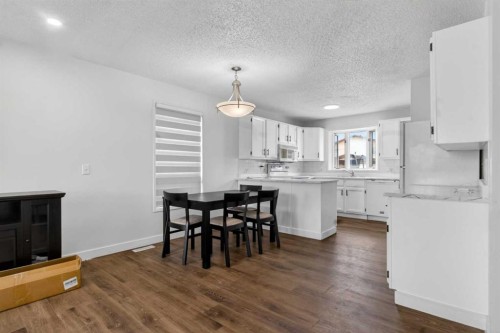 128 Castledale Crescent Ne, Calgary, AB - Indoor