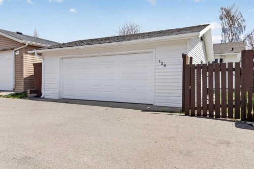 128 Castledale Crescent Ne, Calgary, AB - Outdoor With Exterior