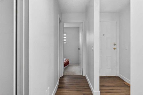 128 Castledale Crescent Ne, Calgary, AB - Indoor Photo Showing Other Room