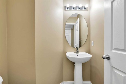 247 Evermeadow Avenue Sw, Calgary, AB - Indoor Photo Showing Bathroom