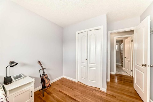 5104 Marshall Road Ne, Calgary, AB - Indoor