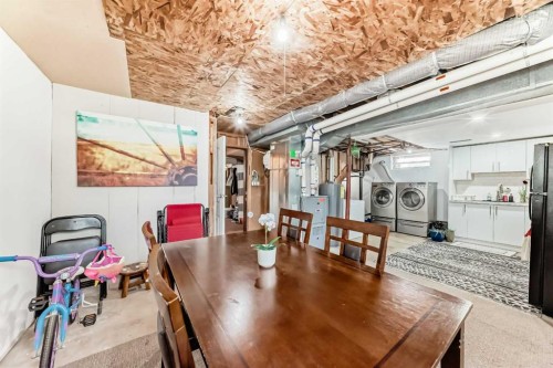 5104 Marshall Road Ne, Calgary, AB - Indoor