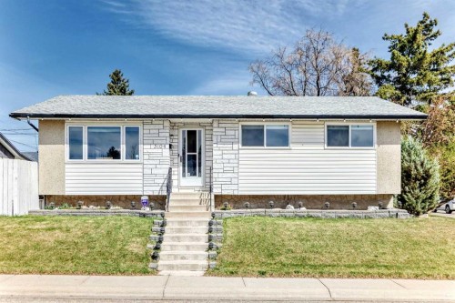 5104 Marshall Road Ne, Calgary, AB - Outdoor