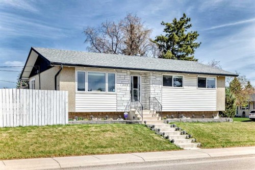 5104 Marshall Road Ne, Calgary, AB - Outdoor