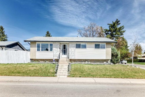 5104 Marshall Road Ne, Calgary, AB - Outdoor