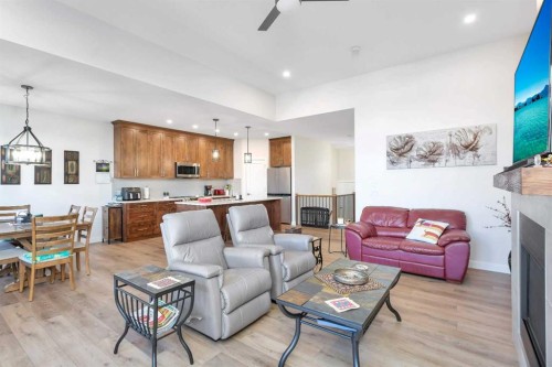 11 Vireo Avenue, Olds, AB - Indoor Photo Showing Living Room