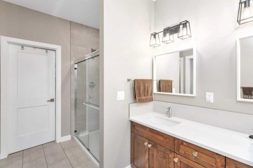 11 Vireo Avenue, Olds, AB - Indoor Photo Showing Bathroom
