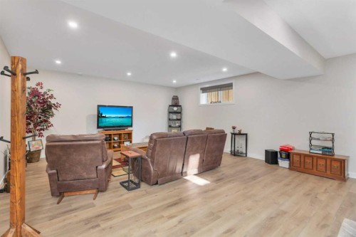 11 Vireo Avenue, Olds, AB - Indoor