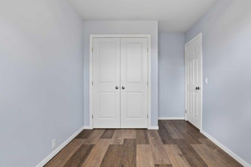 23 Bermuda Place Nw, Calgary, AB - Indoor Photo Showing Other Room