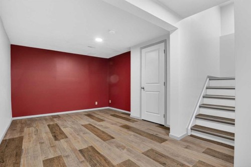 23 Bermuda Place Nw, Calgary, AB - Indoor Photo Showing Other Room