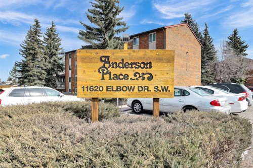 223-11620 Elbow Drive SW Calgary, AB T2W 3L6