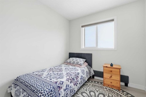 1612 Rangeview Drive Se, Calgary, AB - Indoor Photo Showing Bedroom