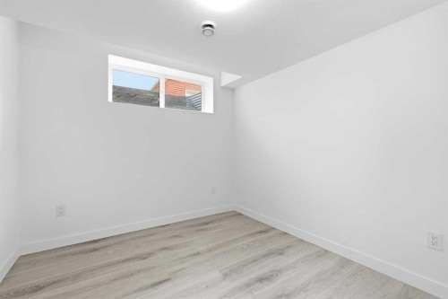 1612 Rangeview Drive Se, Calgary, AB - Indoor Photo Showing Other Room