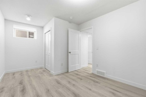 1612 Rangeview Drive Se, Calgary, AB - Indoor Photo Showing Other Room