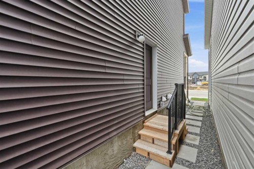 1612 Rangeview Drive Se, Calgary, AB - Outdoor