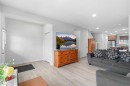 1612 Rangeview Drive Se, Calgary, AB  - Indoor Photo Showing Living Room 