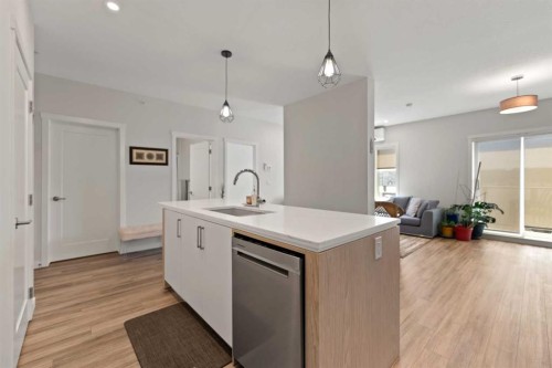 509-138 Sage Valley Common Nw, Calgary, AB - Indoor Photo Showing Kitchen