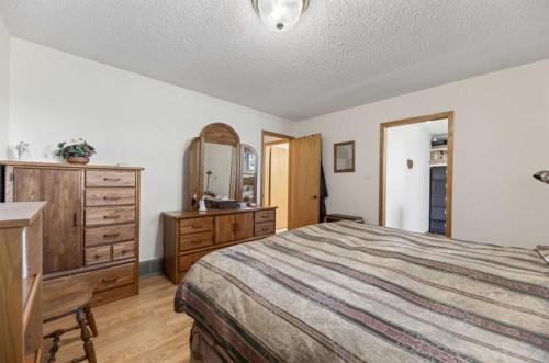 30344 Range Road 15, Rural Mountain View County, AB - Indoor Photo Showing Bedroom