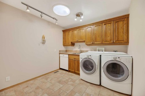 30344 Range Road 15, Rural Mountain View County, AB - Indoor Photo Showing Laundry Room