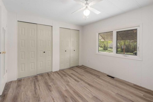 416 2 Avenue, Drumheller, AB - Indoor Photo Showing Other Room