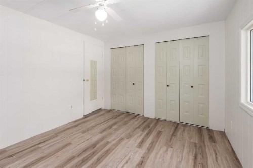 416 2 Avenue, Drumheller, AB - Indoor Photo Showing Other Room