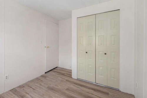 416 2 Avenue, Drumheller, AB - Indoor Photo Showing Other Room