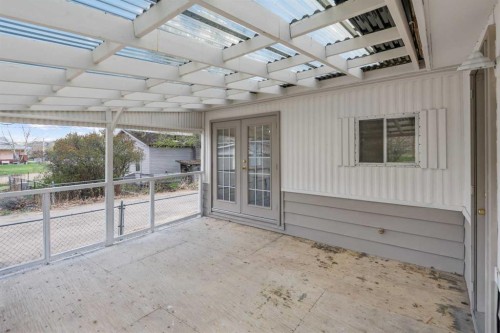 416 2 Avenue, Drumheller, AB - Outdoor With Exterior