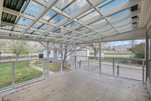 416 2 Avenue, Drumheller, AB - 