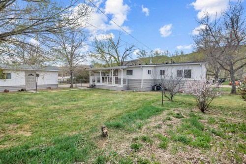 416 2 Avenue, Drumheller, AB - Outdoor